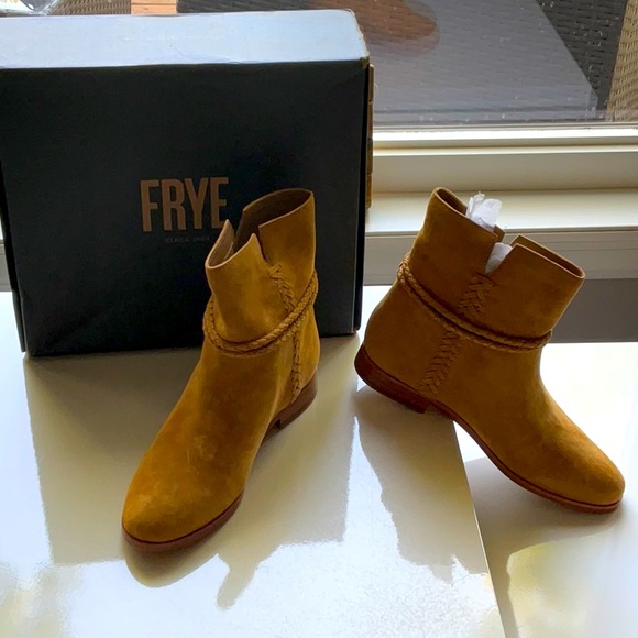 FRYE NIB Tina Whipstitch Tassel boot sz 8. A fall MUST have! - Picture 2 of 11